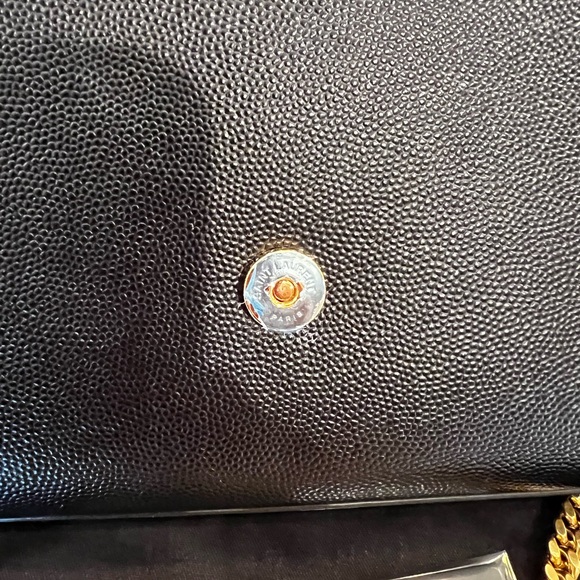 YSL
KATE MEDIUM TASSEL IN GRAIN DE POUDRE EMBOSSED LEATHER - Picture 5 of 16